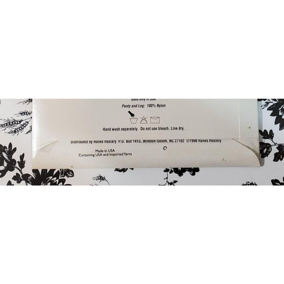 Vintage Hanes Profiles Sheer Day Collection (2) - Picture 5 of 5